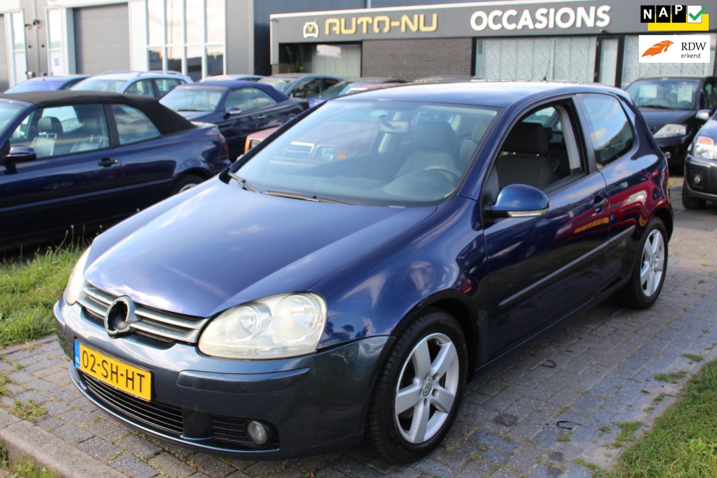 Volkswagen Golf - 1.6 FSI Turijn Climate Cruise Trekhaak LM-Velgen Bluetooth APK NAP - AutoWereld.nl