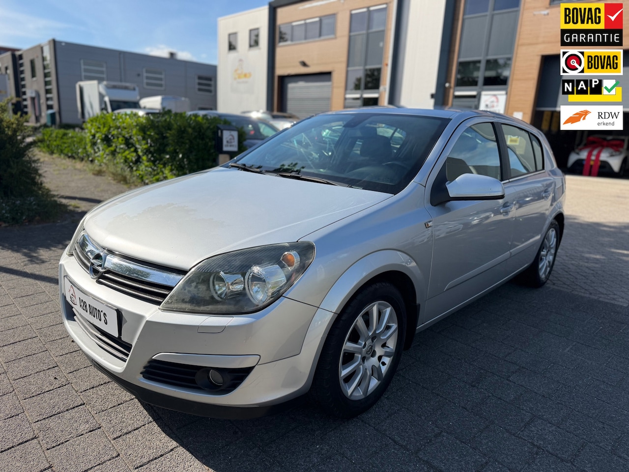 Opel Astra - 1.6 Cosmo | Airco | Automaat | APK bij afleveren|NAP - AutoWereld.nl