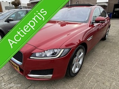 Jaguar XF - 3.0d LICHTE ZIJSCHADE LINKS