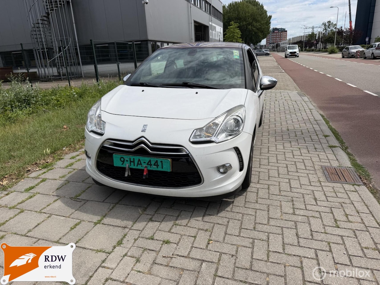 Citroën DS3 - 1.6 e-HDi So Chic 1.6 e-HDi So Chic - AutoWereld.nl
