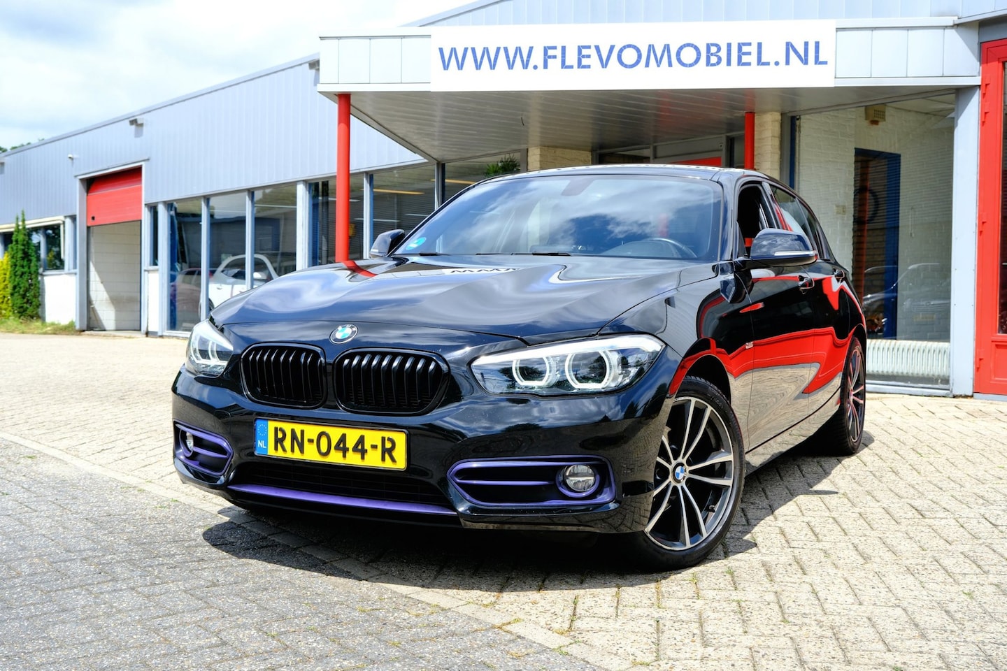 BMW 1-serie - 116i Edition Sport Line Shadow Executive Navi|Sportstoelen|LMV|Clima - AutoWereld.nl
