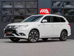 Mitsubishi Outlander - 2.0 PHEV Premium | TREKHAAK | PANO | LEDER | 360 CAMERA