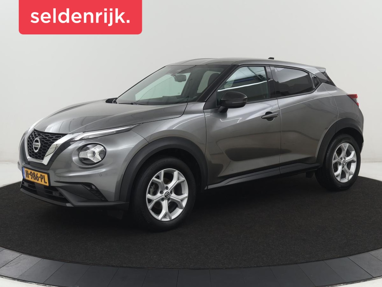 Nissan Juke - 1.0 DIG-T N-Connecta | Carplay | Navigatie | Camera | Keyless | Full LED | Parkeerhulp | C - AutoWereld.nl