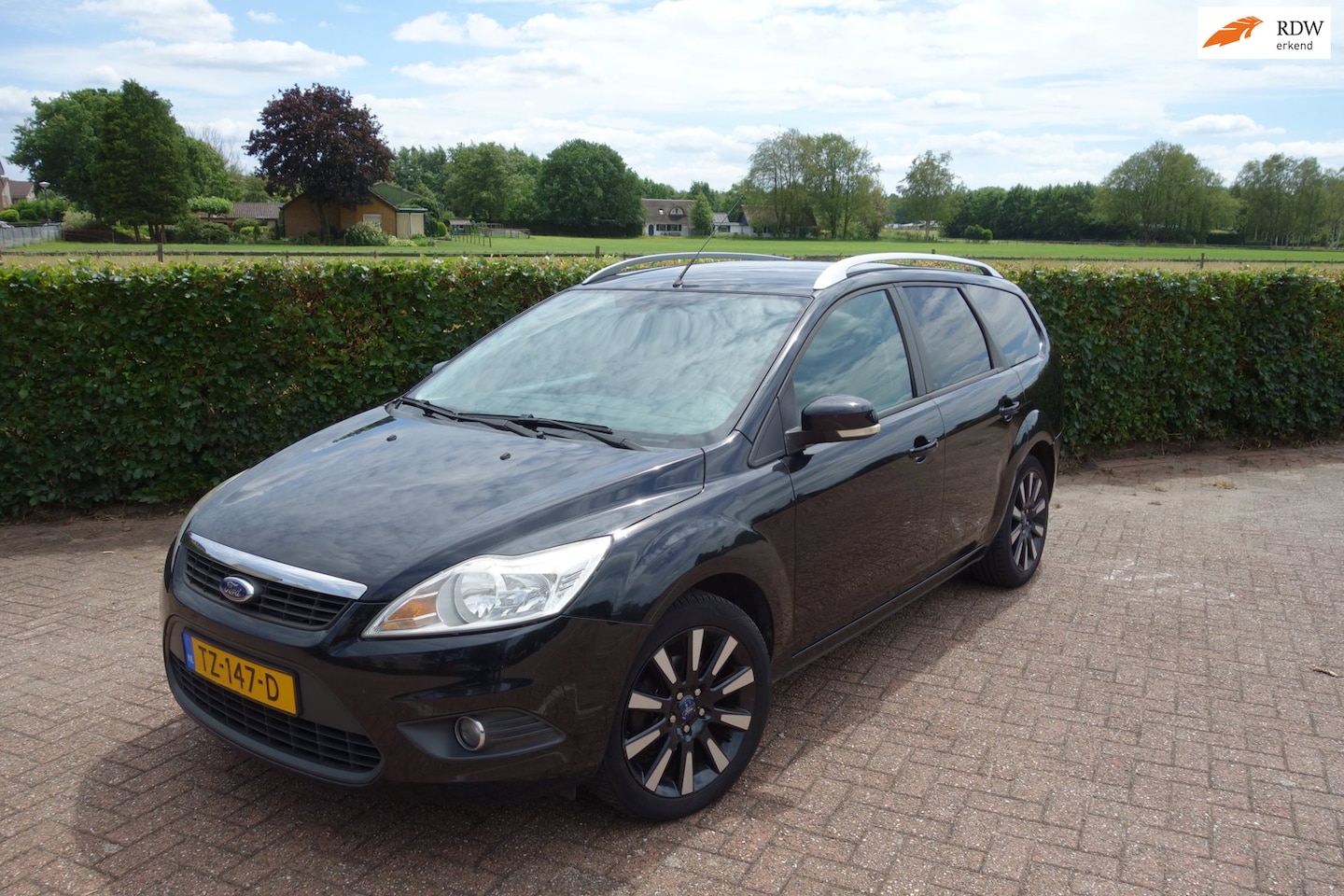 Ford Focus Wagon - 1.6-16V Futura|Airco|Trekhaak - AutoWereld.nl