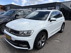 Volkswagen Tiguan - 1.4 TSI R-Design | Trekhaak | 18 inch
