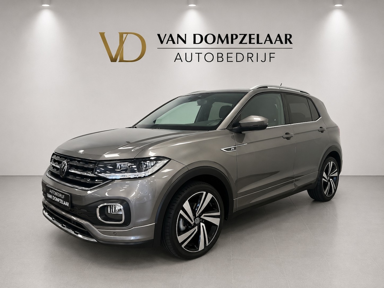Volkswagen T-Cross - 1.0 TSI R-LINE / DSG AUTOMAAT / STOELVERW. / NAVI / CAMERA / CLIMATE.C / - AutoWereld.nl
