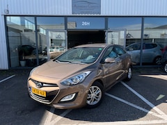 Hyundai i30 - 1.6 GDI i-Motion Plus 1e EIGENAAR | CLIMA | CRUISE | NAVI | CAMERA | PDC | DEALER ONDERHOU