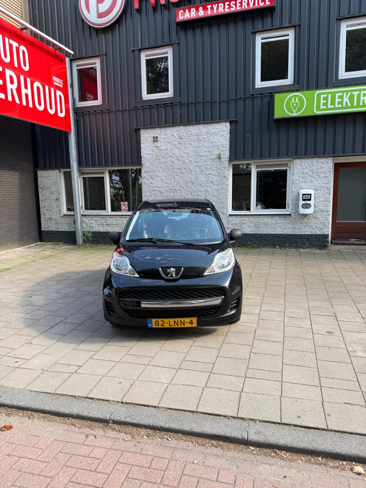 Peugeot 107 - 1.0-12V Urban Move - AutoWereld.nl