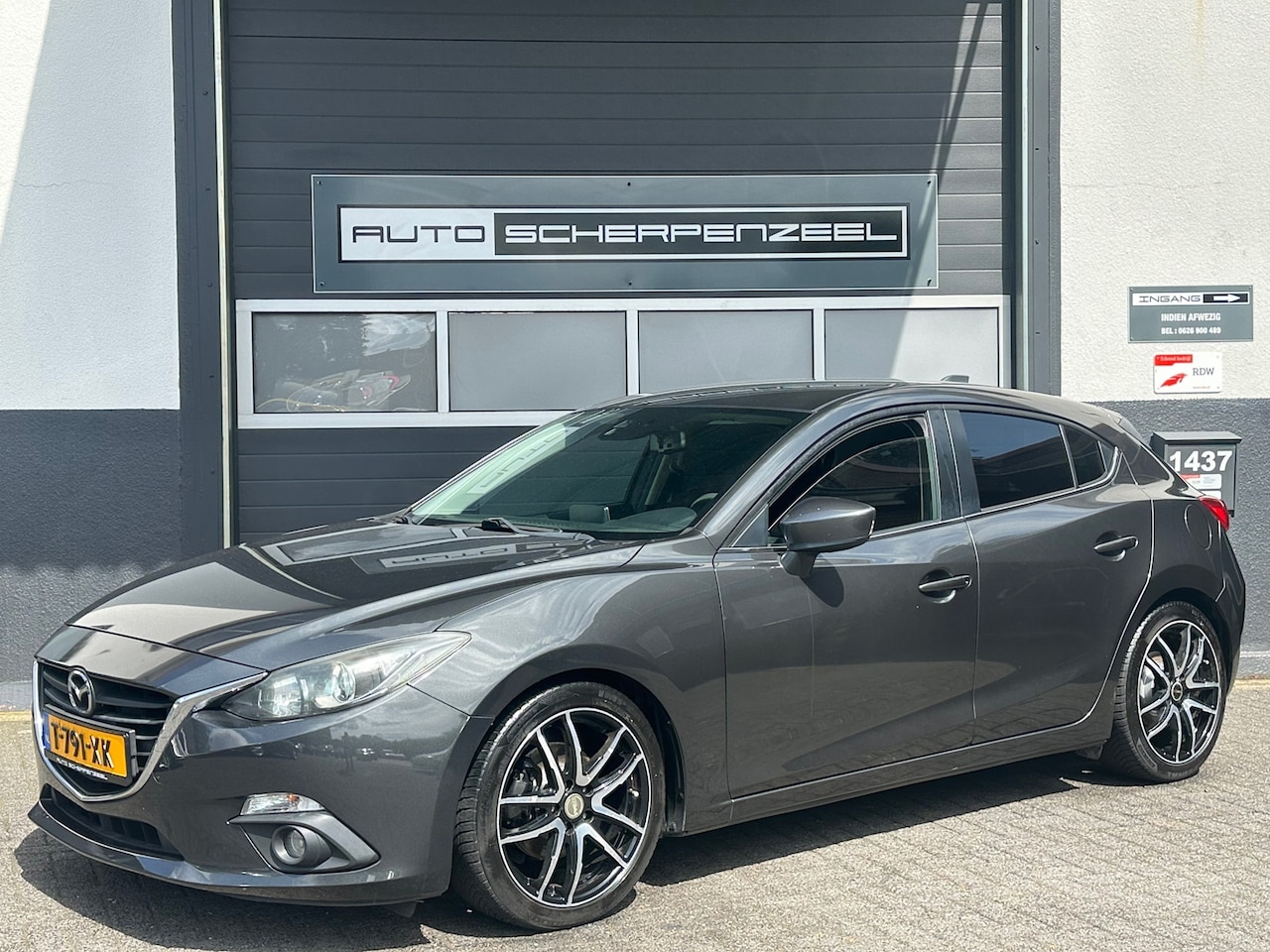 Mazda 3 - 2.0 120pk TS | Center-line |CAMERA | NAVI | stoelverwarming - AutoWereld.nl