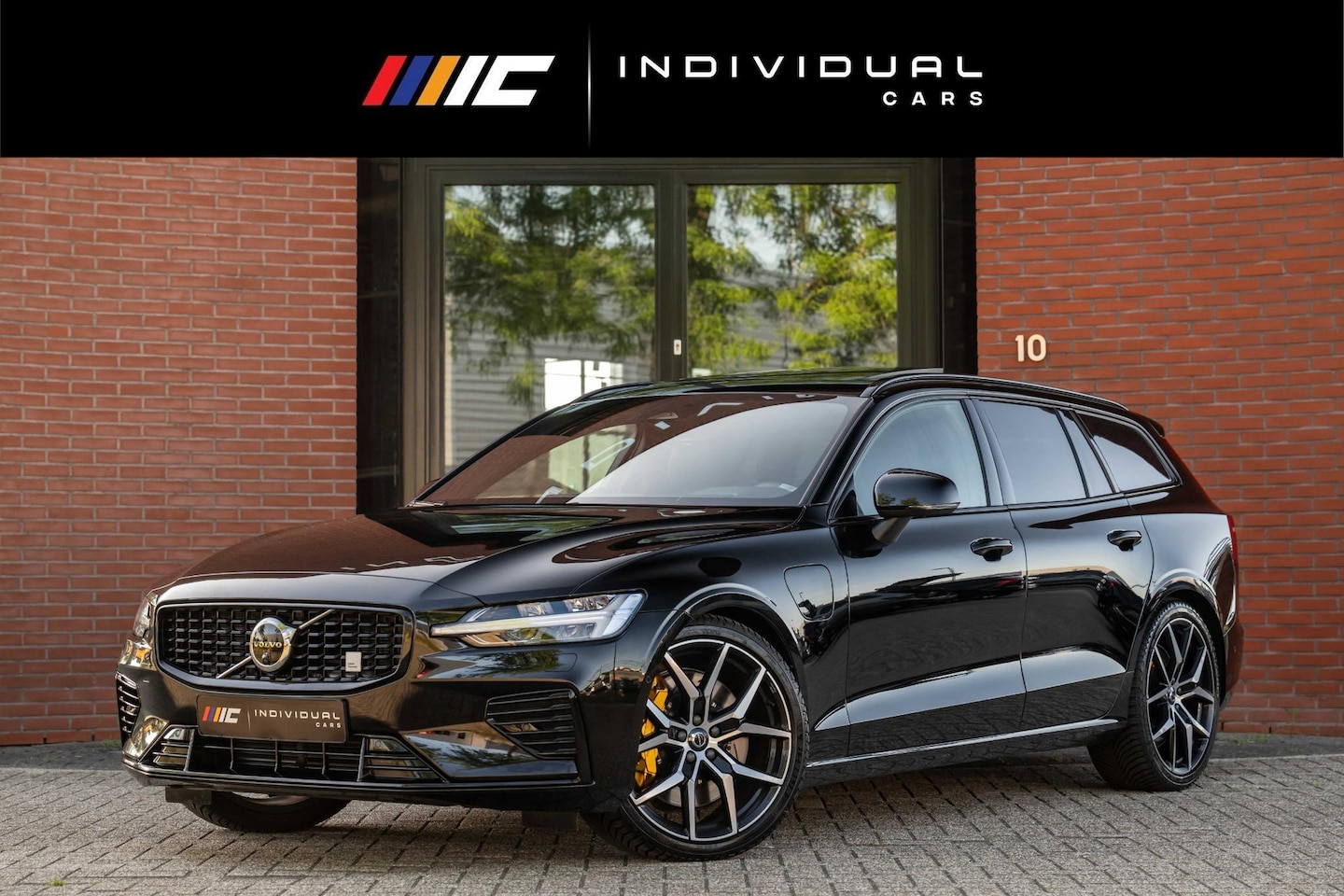 Volvo V60 - 2.0 T8 AWD Polestar Engineered 445pk LONG RANGE - AutoWereld.nl