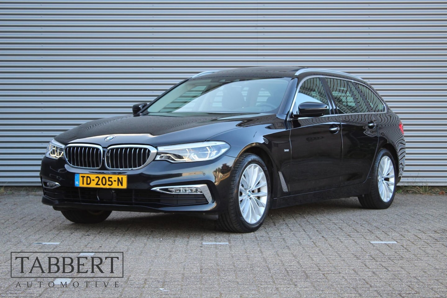 BMW 5-serie Touring - 530i High Executive Luxury Line Trekhaak - AutoWereld.nl