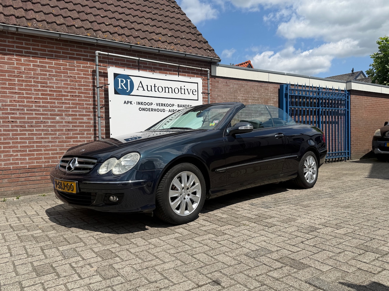 Mercedes-Benz CLK-klasse Cabrio - 200 K. Elegance LPG/AUTOMAAT/TREKHAAK - AutoWereld.nl