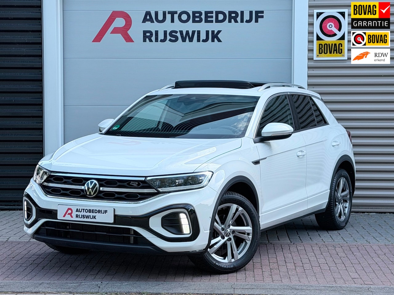 Volkswagen T-Roc - 1.5 TSI 3xR-Line Pano/Keyless/Camera - AutoWereld.nl