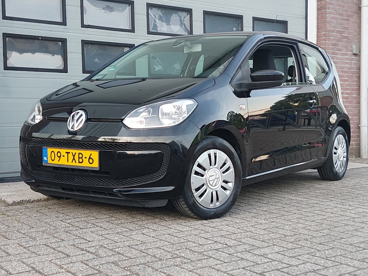 Volkswagen Up! - 1.0 move up! BlueMotion 2012 Airco PDC NW APK - AutoWereld.nl