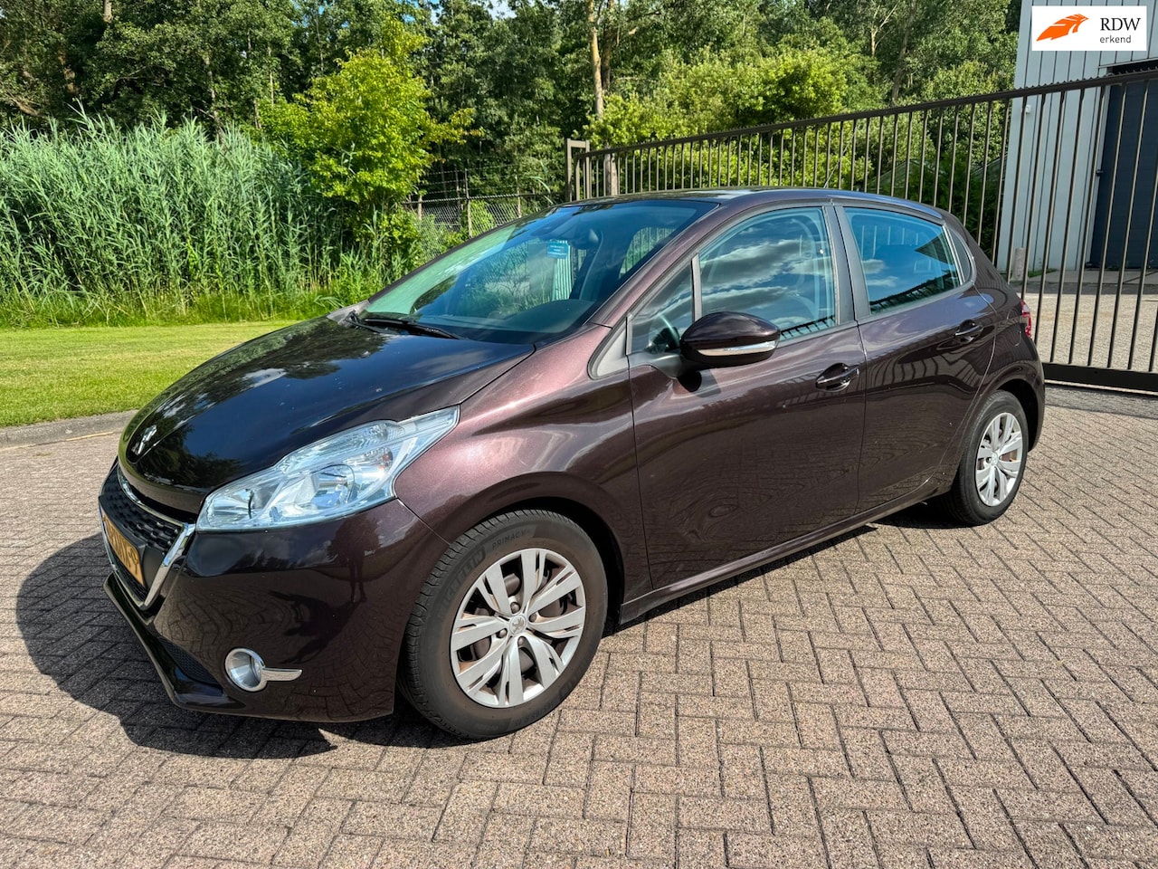 Peugeot 208 - 1.4 VTi Active/NWE APK/CLIMA/CRUISE/NAVI/BLUETOOTH/P SENSOR/ELEKTRISCHE RAMEN - AutoWereld.nl
