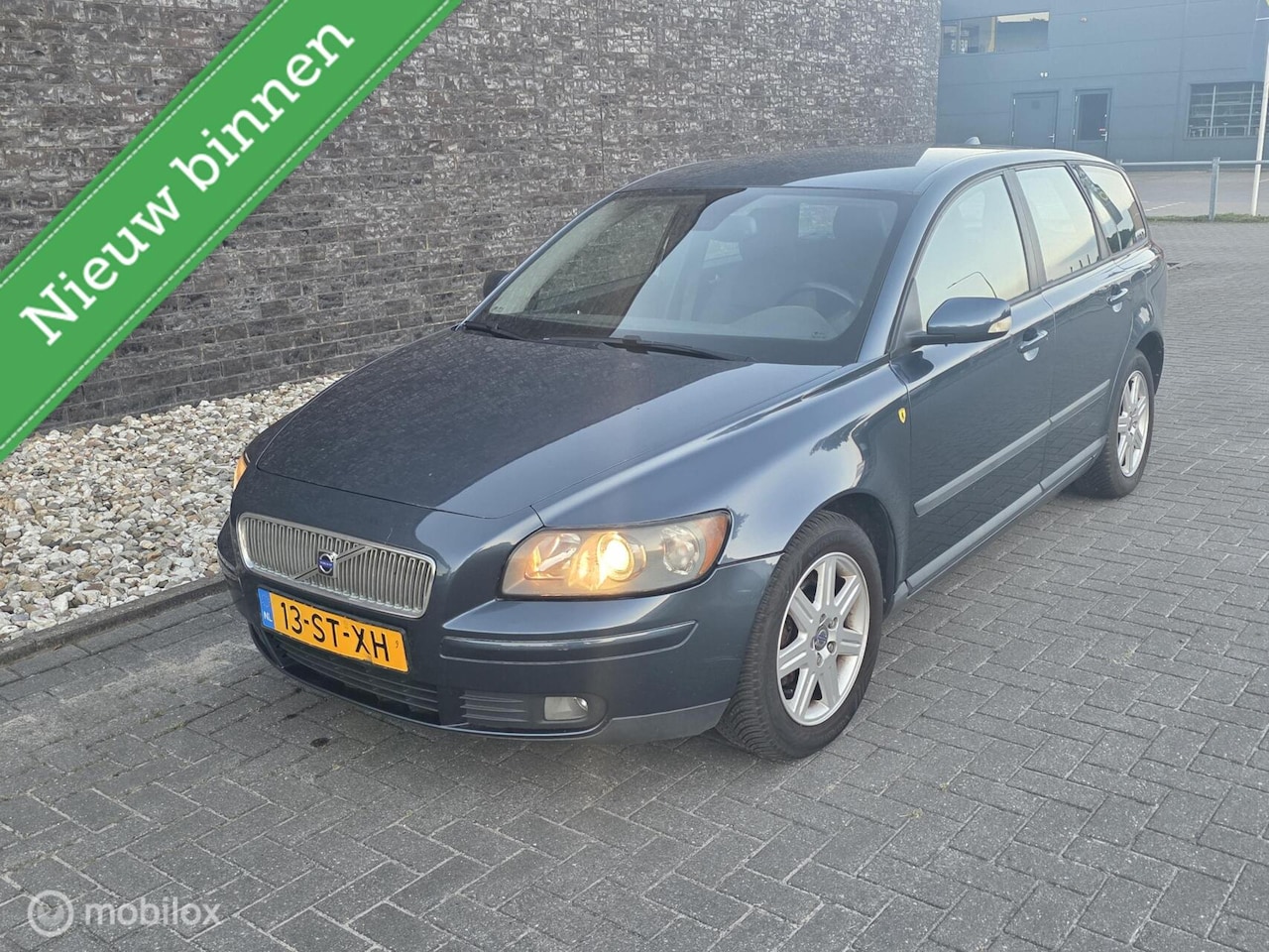 Volvo V50 - 1.8 Edition II Airco- Trekhaak- Nieuwe apk! - AutoWereld.nl