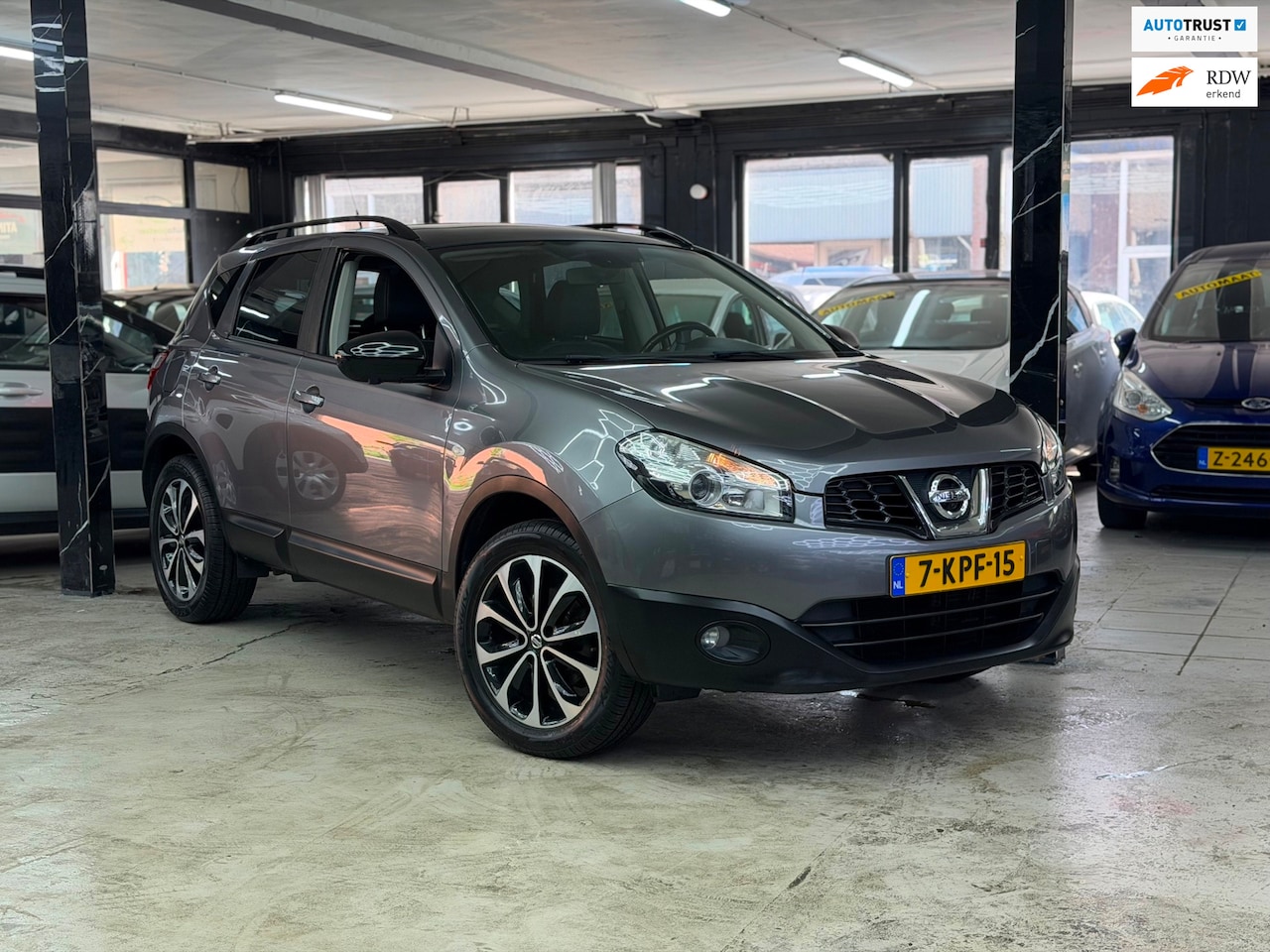 Nissan Qashqai - 1.6 360 Camera | Automaat | Navi | Pano | trekhaak - AutoWereld.nl
