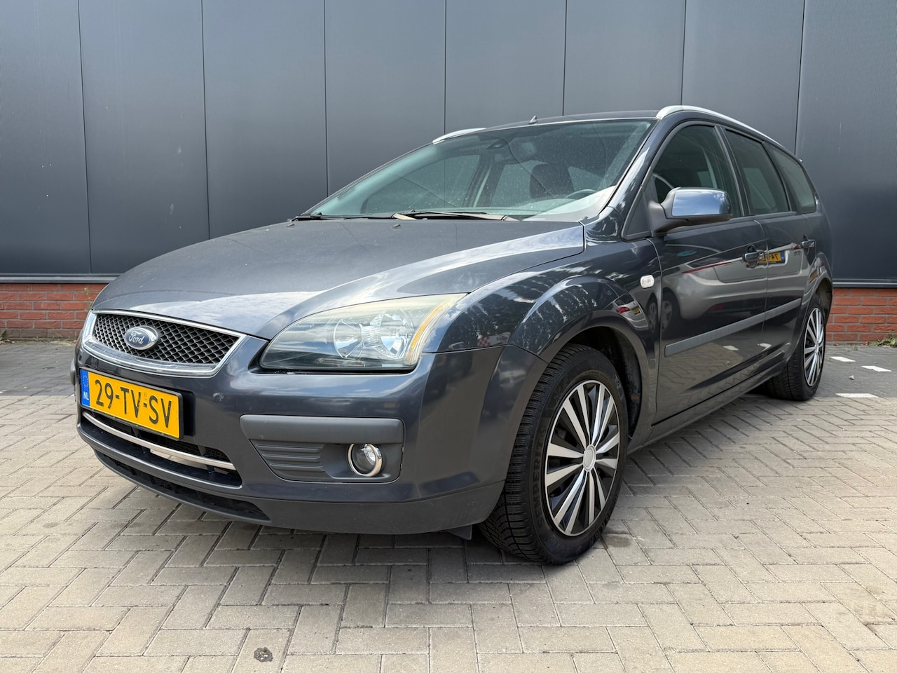 Ford Focus Wagon - 1.6-16V Futura 1.6-16V Futura - AutoWereld.nl
