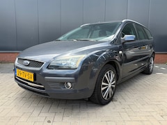 Ford Focus Wagon - 1.6-16V Futura
