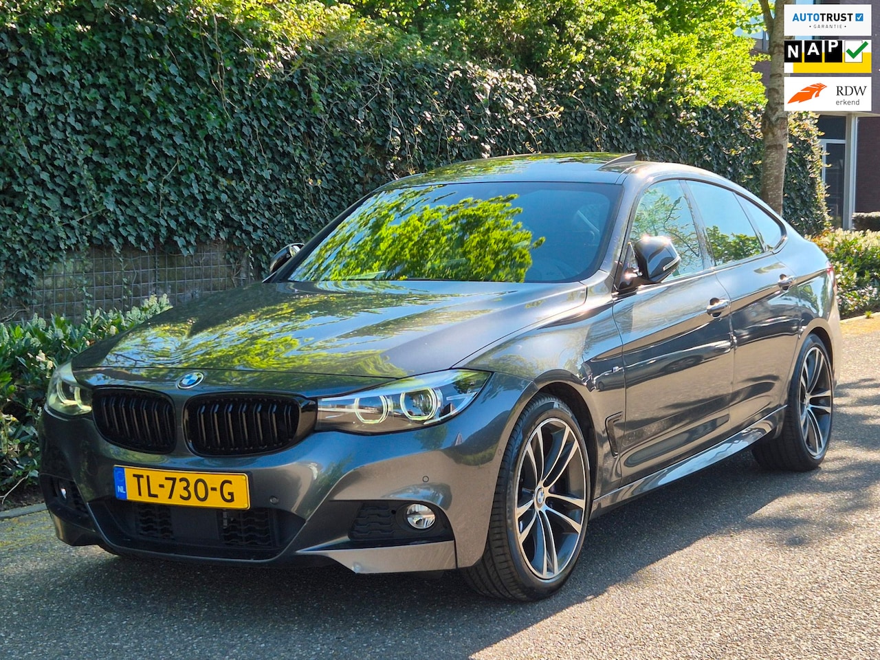 BMW 3-serie Gran Turismo - GT M Sport OPTIES Panorama CarPlay Adaptieve Cruise Elek. Trekhaak Camera 2e Eigenaar 320i - AutoWereld.nl