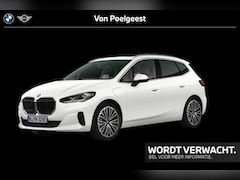 BMW 2-serie Active Tourer - 225e xDrive | Innovation Pack | Comfort Pack | Trekhaak | Panoramadak |