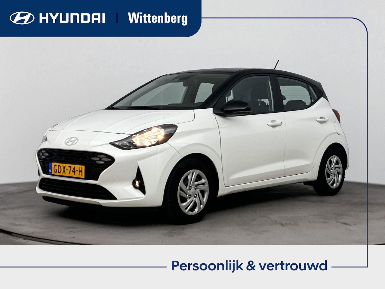 Hyundai i10 - 1.0 COMFORT SMART 5-ZITS | TWO TONE | NAVI | APPLE CARPLAY & ANDROID AUTO | CAMERA | CRUIS - AutoWereld.nl