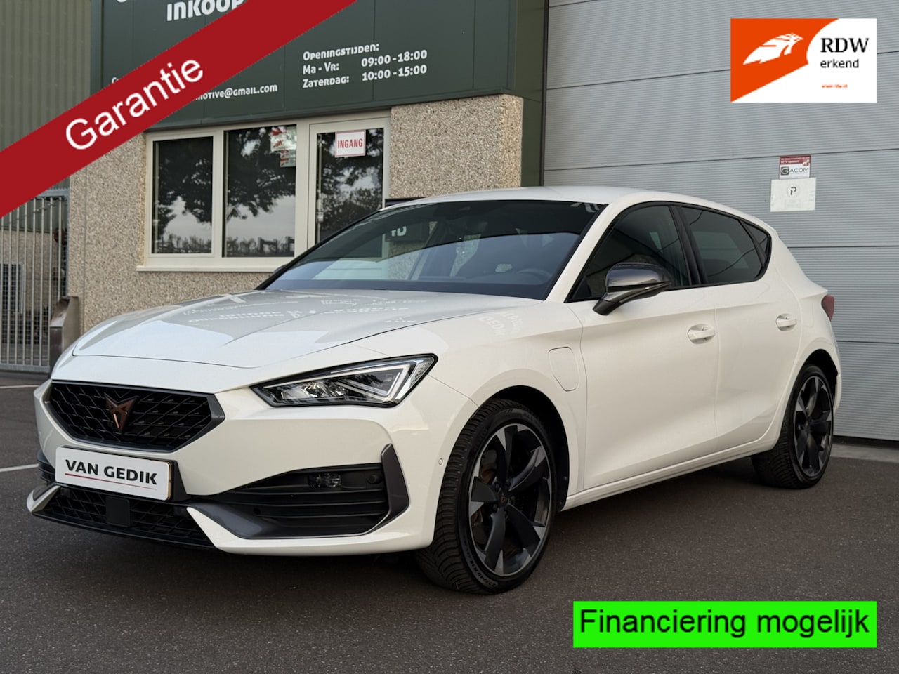 CUPRA Leon Sportstourer - 1.4 e-Hybrid VZ Adrenaline Camera Sfeerv Carplay Nav Keyless Autom/Grootlicht - AutoWereld.nl