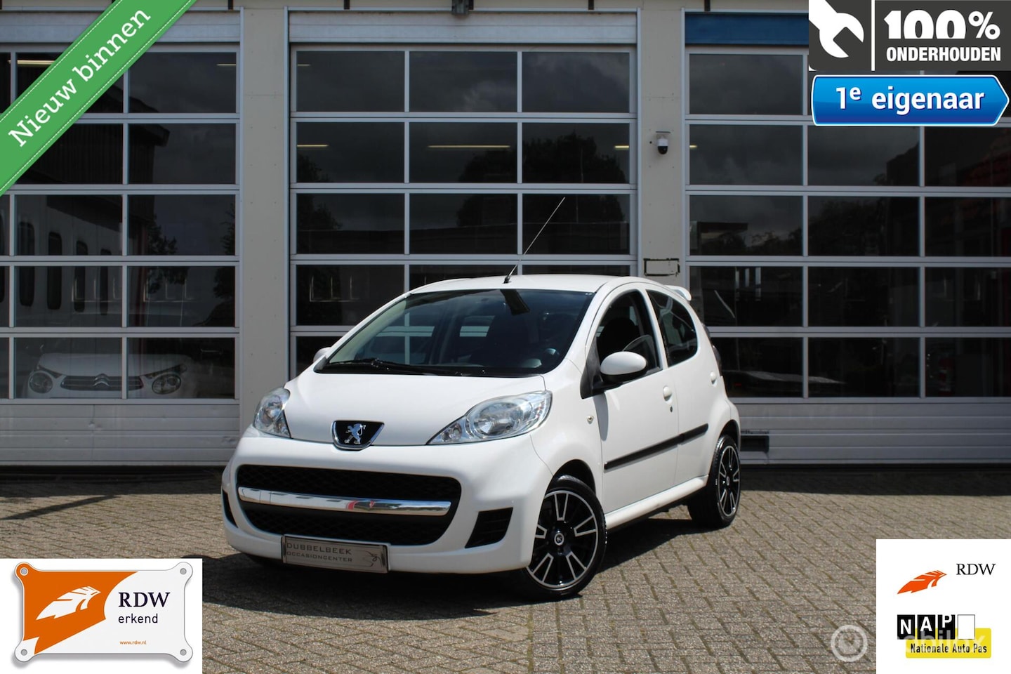 Peugeot 107 - 1.0-12V 5-DEURS FACELIFT Millesim 200 'XS' *URBAN-MOVE* *AIRCONDITIONING* *CENTRALE DEURVE - AutoWereld.nl