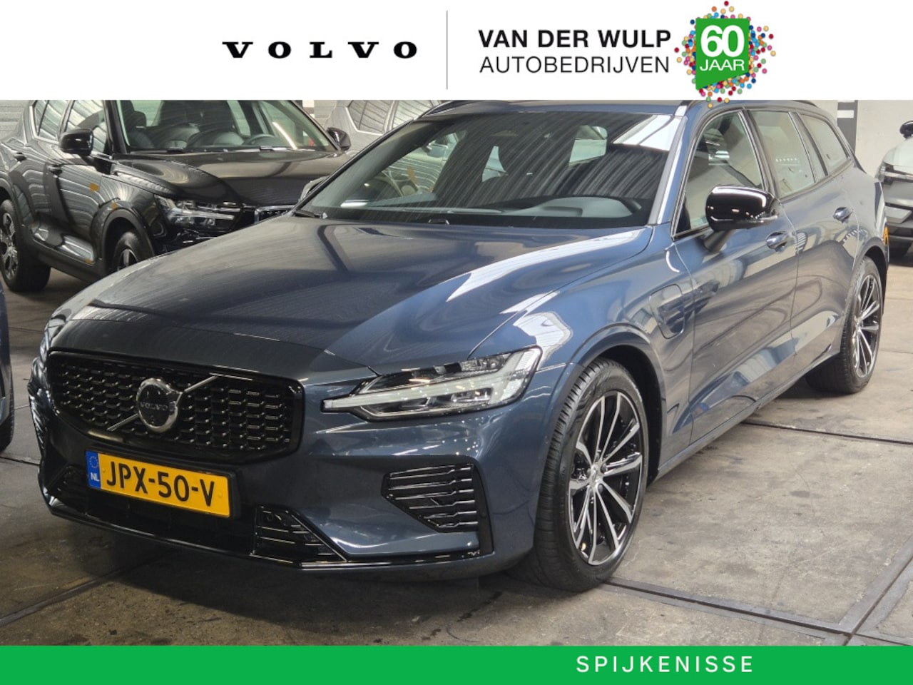 Volvo V60 - T8 455PK AWD Plus Dark | Trekhaak | Leder | 360 Camera | Harman - AutoWereld.nl
