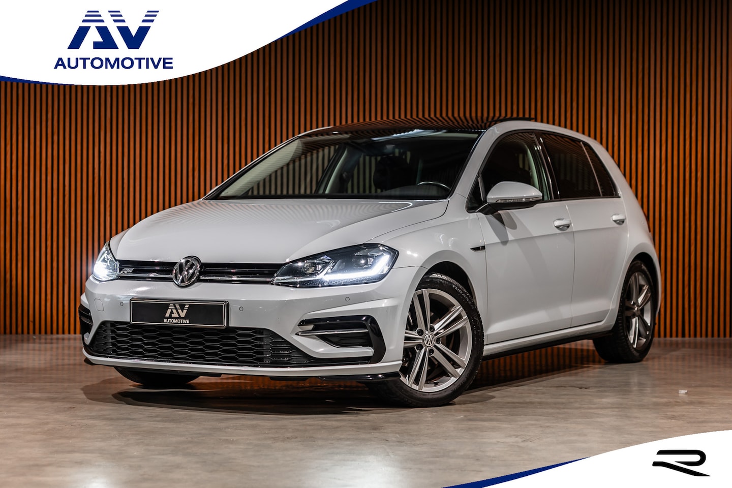 Volkswagen Golf - 1.4 TSI R-Line | DSG | Panorama | LED | Virtual Cockpit | CarPlay | ACC | Navigatie Keyles - AutoWereld.nl