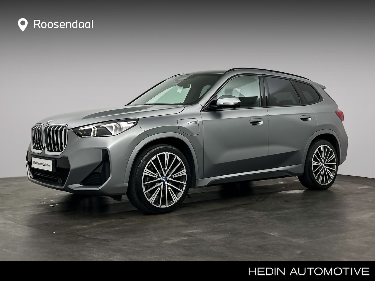 BMW X1 - xDrive30e M-Sport | 20 Inch | Panoramadak | Head up | Harman Kardon | - AutoWereld.nl