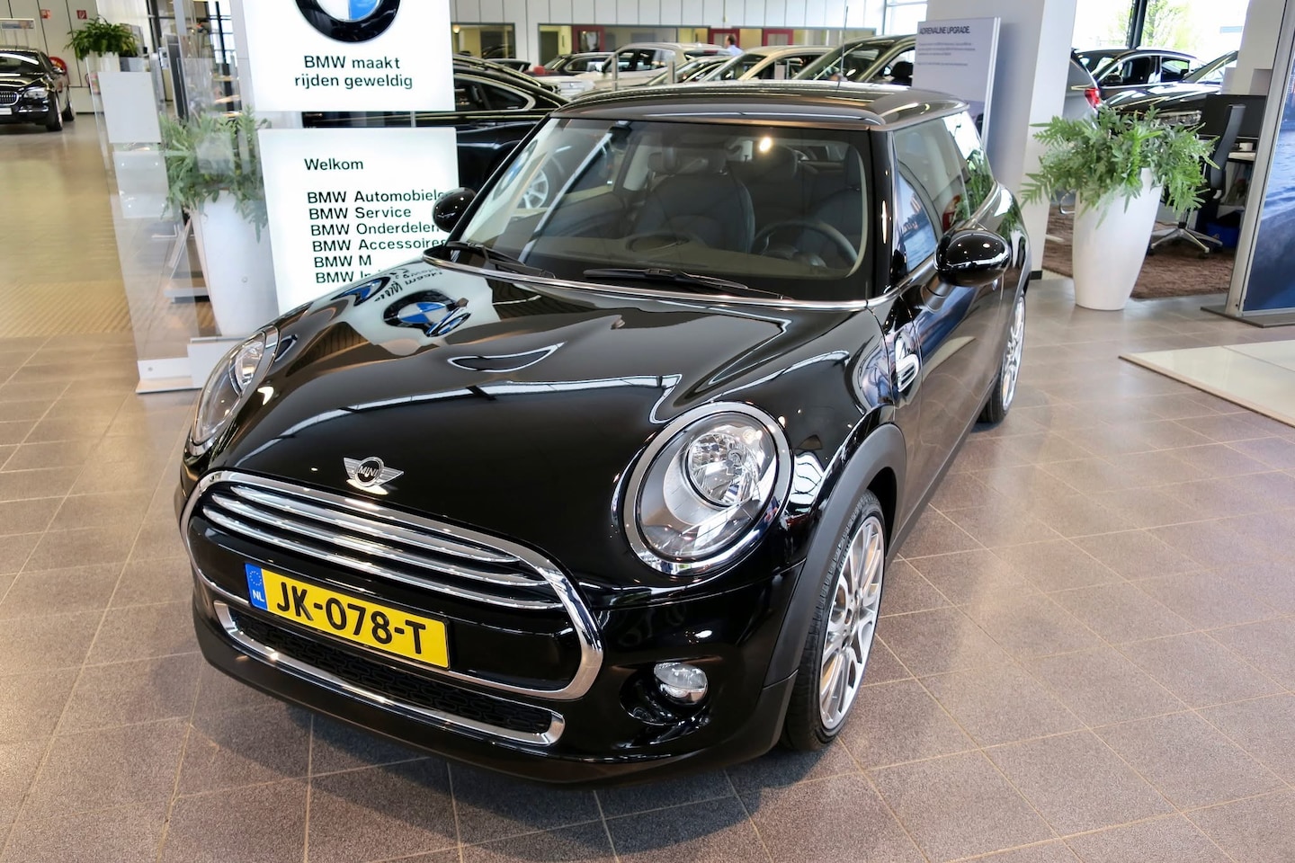 MINI 3-Deurs - 1.5 Cooper Business MINI 1.5 COOPER BUSINESS EDITION - AutoWereld.nl