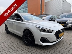Hyundai i30 - Black Edition 1.0 Benzine | Lage km | Camera