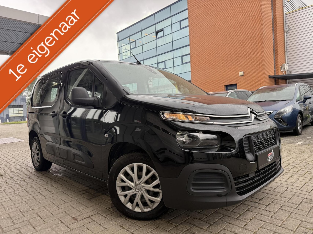 Citroën Berlingo - 1.2 Benzine | Bluetooth | 5 zitplaatsen - AutoWereld.nl