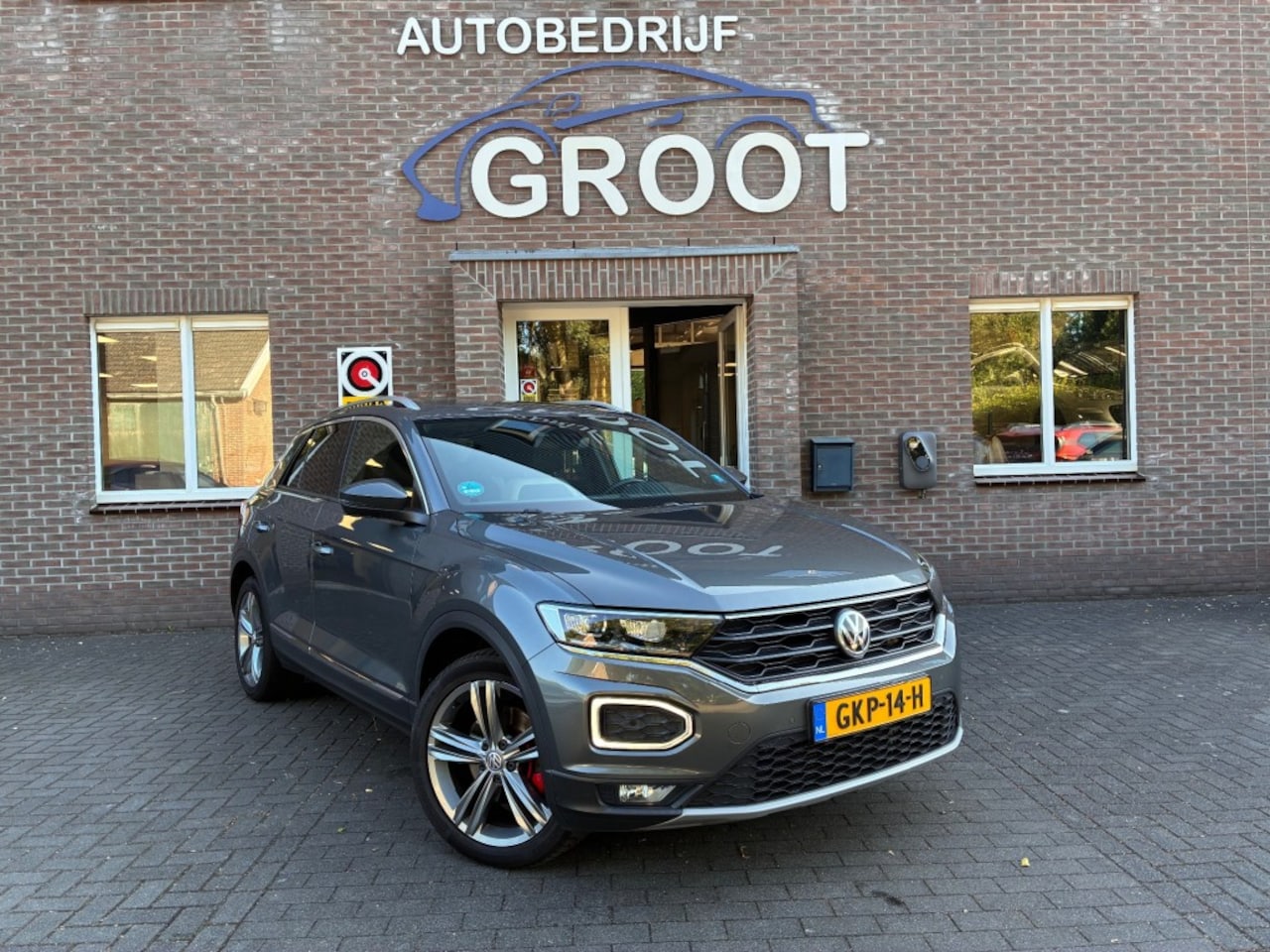 Volkswagen T-Roc - 2.0 TSI 4MOTION SPORT! TREKHAAK/1700KG TREK./ADAP.CRUISE - AutoWereld.nl