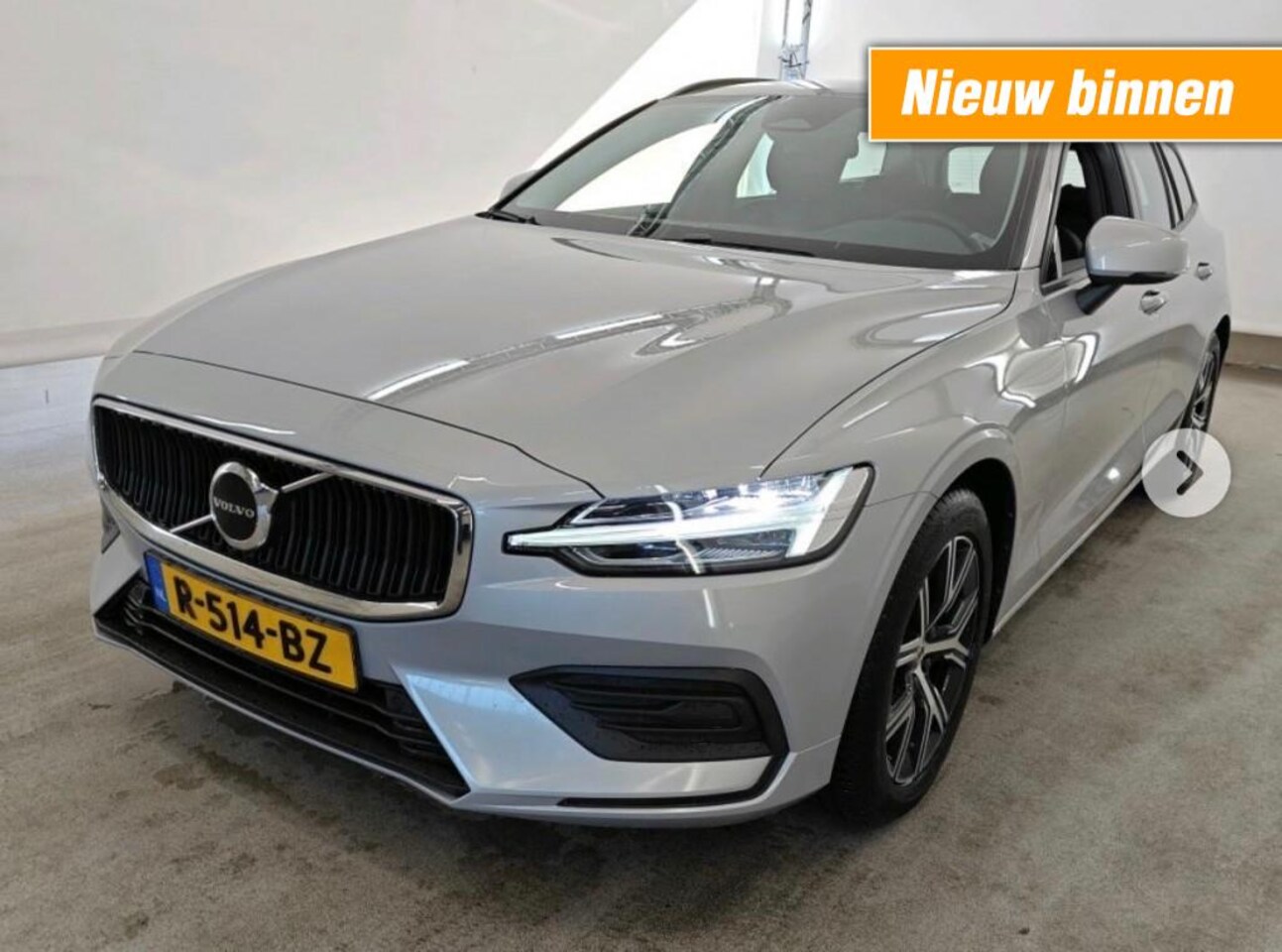 Volvo V60 - 2.0 B3 Essential Orig. NL/FaceLift/Leder/Winter Pakket - AutoWereld.nl