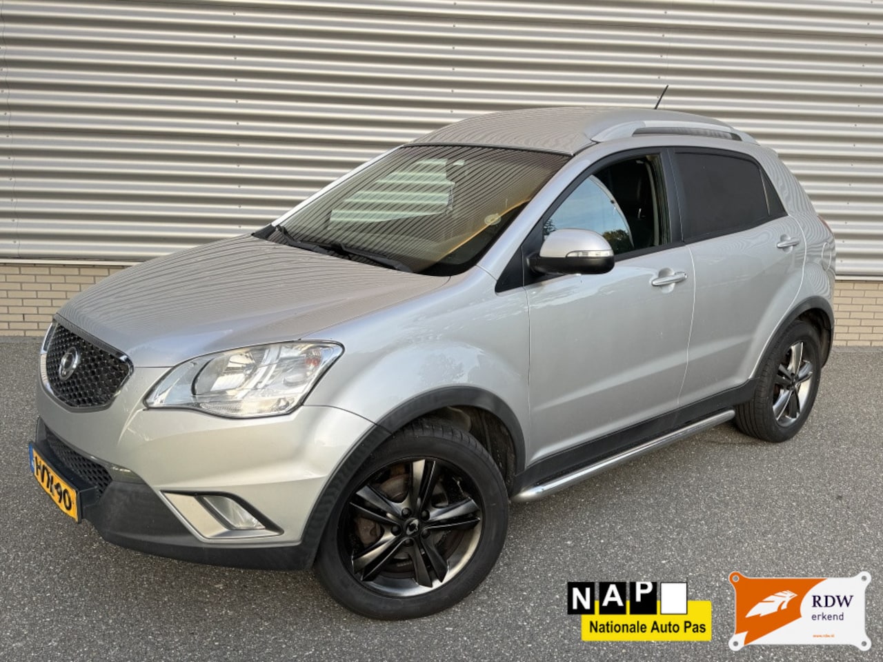 SsangYong Korando - 2.0 XDI AUTOMAAT! GRIJS KENTEKEN! - AutoWereld.nl