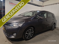 Toyota Verso - 1.8 VVT-i 147pk Dynamic 7p. Climate C./ Cruise C. / Trekhaak / Winter Pack / Navi