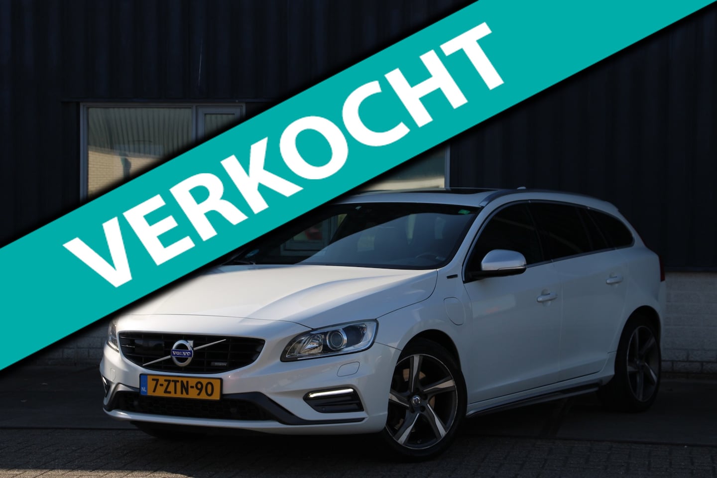 Volvo V60 - 2.4 D6 AWD Plug-In Hybrid R-Design 2.4 D6 AWD Plug-In Hybrid R-Design - AutoWereld.nl