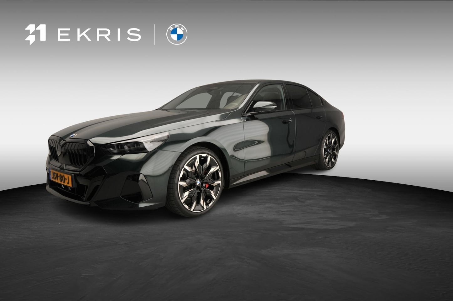 BMW 5-serie - Sedan 520i | M-Sportpakket | LED | Navigatie | Panoramadak | Sportstoelen | DAB | Bowers & - AutoWereld.nl
