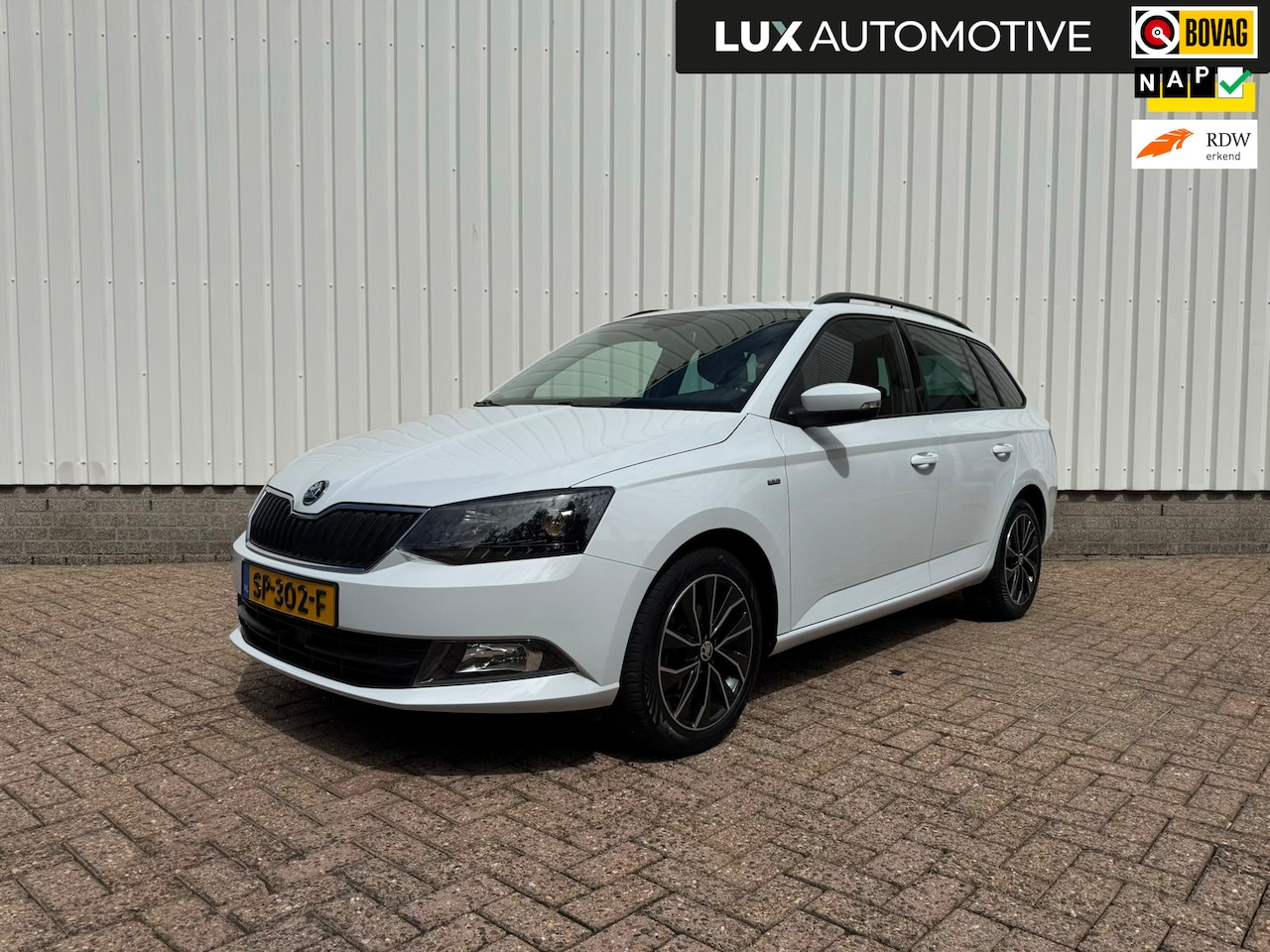 Skoda Fabia Combi - 1.0 TSI Clever 1.0 TSI Clever, Navi, PDC, Climate control, 4-seizoenenbanden, NAP - AutoWereld.nl