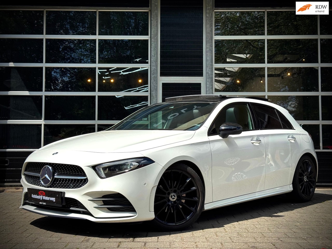 Mercedes-Benz A-klasse - 200|Business|AMG|Pano|Carplay|Sfeer| Memory - AutoWereld.nl