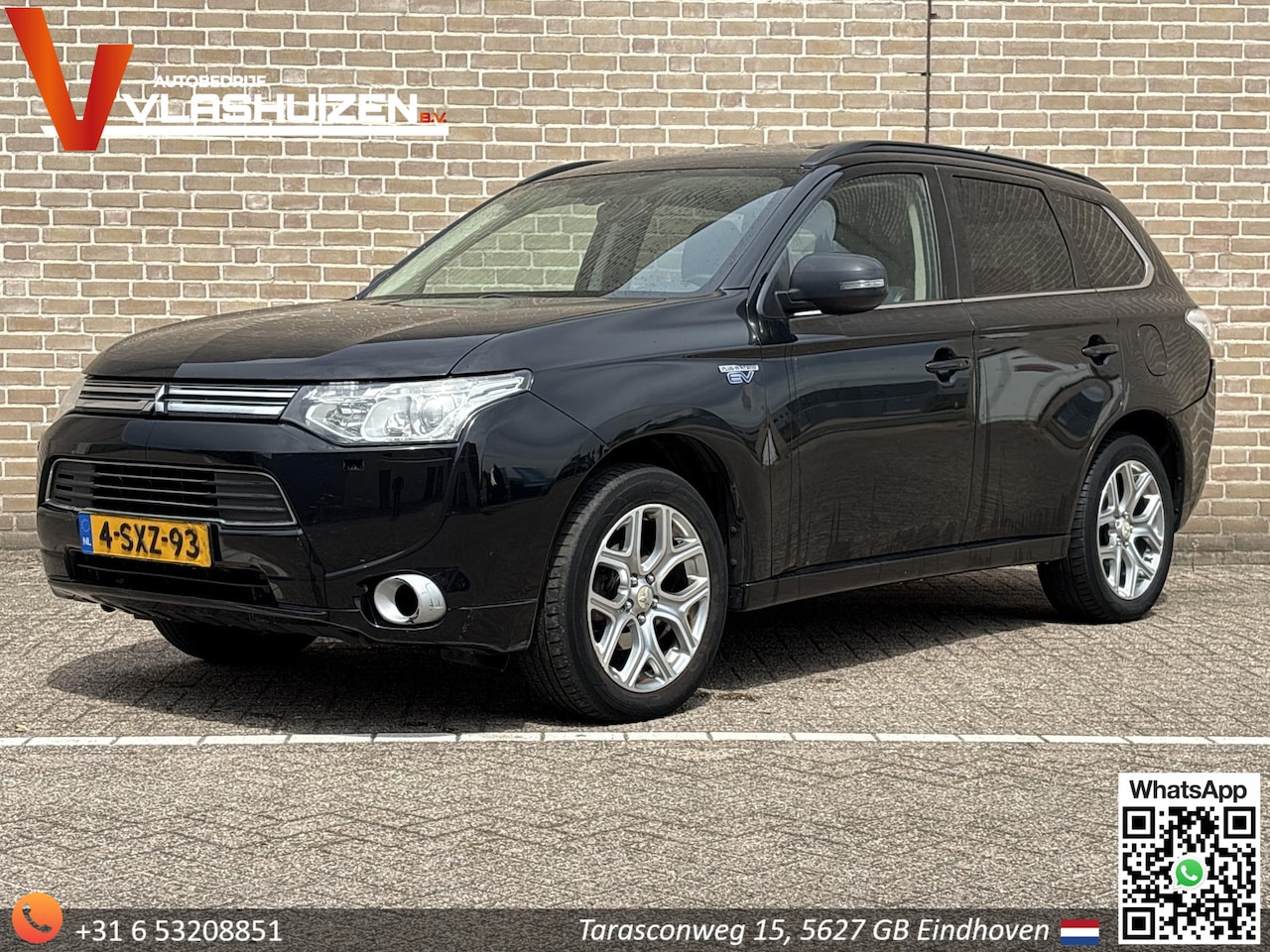 Mitsubishi Outlander - 2.0 PHEV instyle | Leder | Pano | Climate | Cruise | Navi | Camera | Stoelverwarming | - AutoWereld.nl