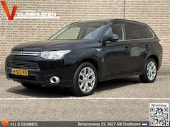 Mitsubishi Outlander - 2.0 PHEV instyle | Leder | Pano | Climate | Cruise | Navi | Camera | Stoelverwarming |