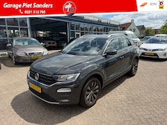 Volkswagen T-Roc - 1.5 TSI Style Business I Virtual Dash I Elec. A. Klep I Adap. Cruise I NL-Auto