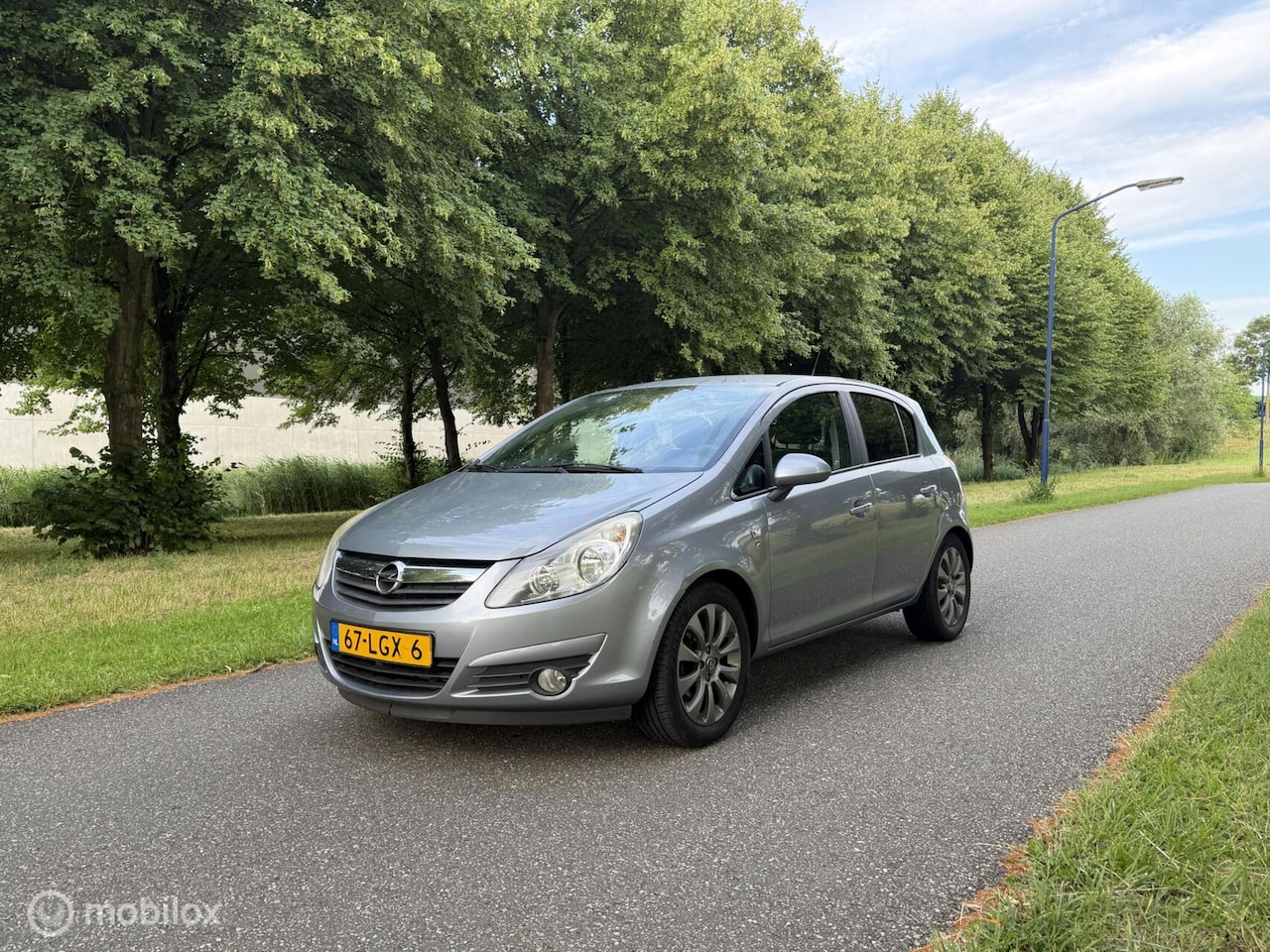 Opel Corsa - 1.2-16V '111' Edition*AUTOMAAT*AIRCO*APK 03/27 - AutoWereld.nl