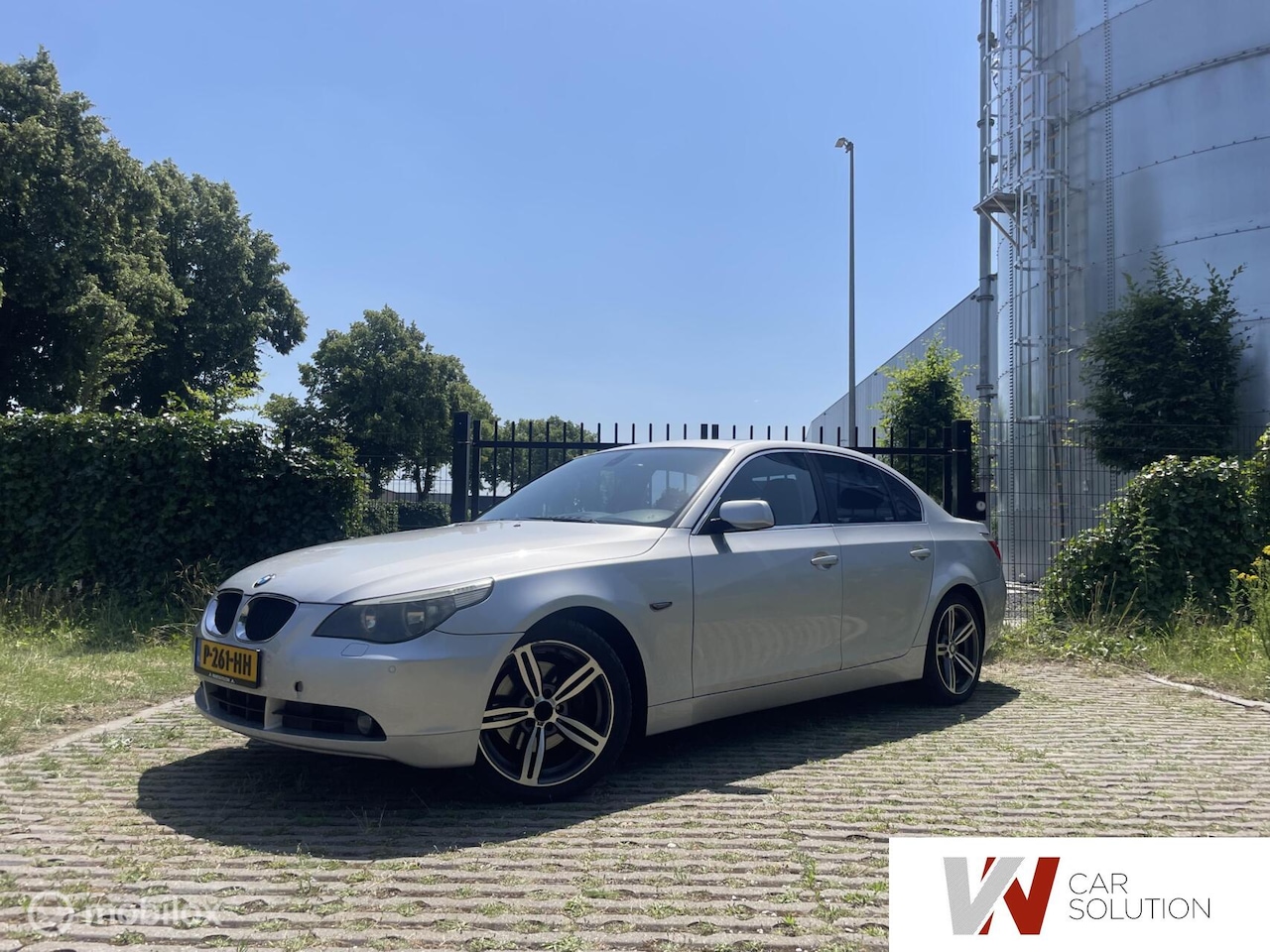 BMW 5-serie - 530d High Executive PANO LEDER TREKHAAK ELEKSTOEL - AutoWereld.nl