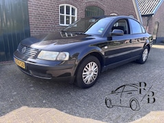 Volkswagen Passat - 1.8-5V Comfortline INRUILKOOPJE AIRCO