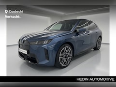 BMW iX - xDrive45 101 kWh M-Sport | 22" | Driving Assistant Professional | Trekhaak | Harman Kardon