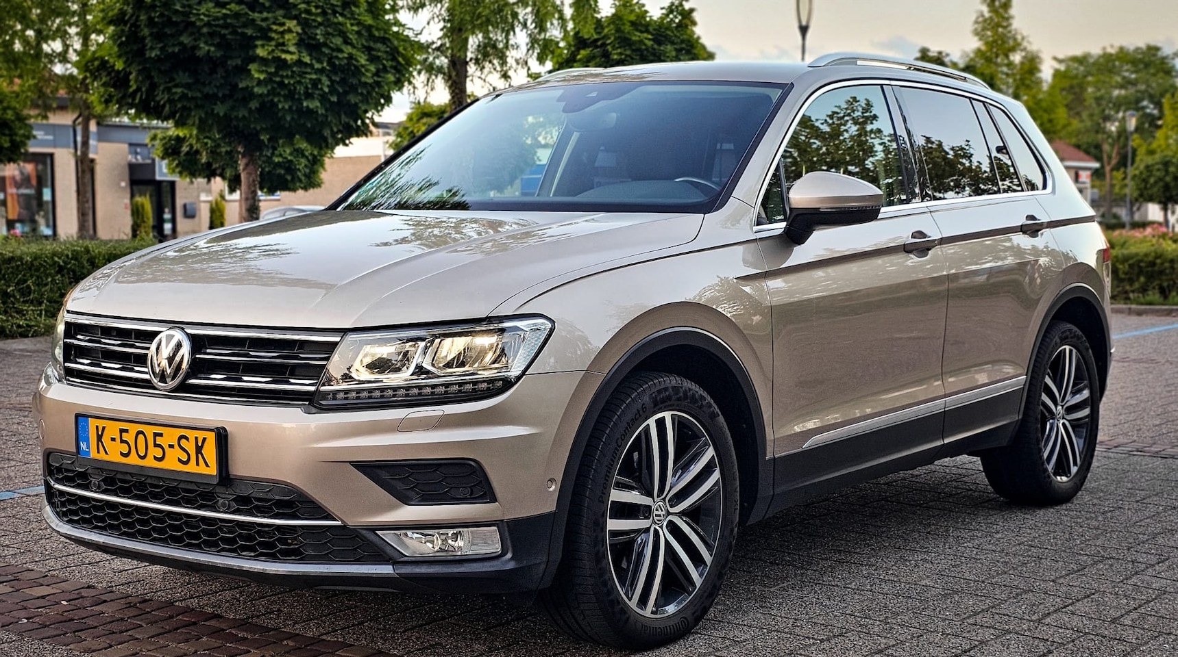 Volkswagen Tiguan - 2.0 TDI Highline 4Motion - AutoWereld.nl